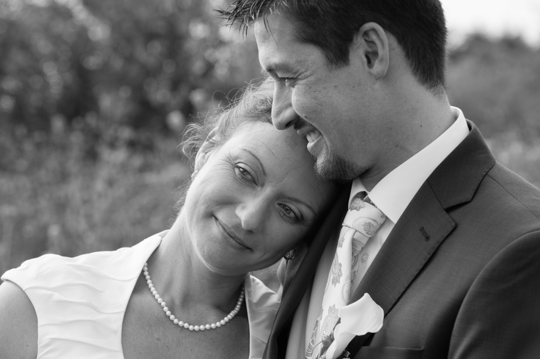 Hochzeit Paarfoto B2000  4744 1803x1200 - ZWEISAM