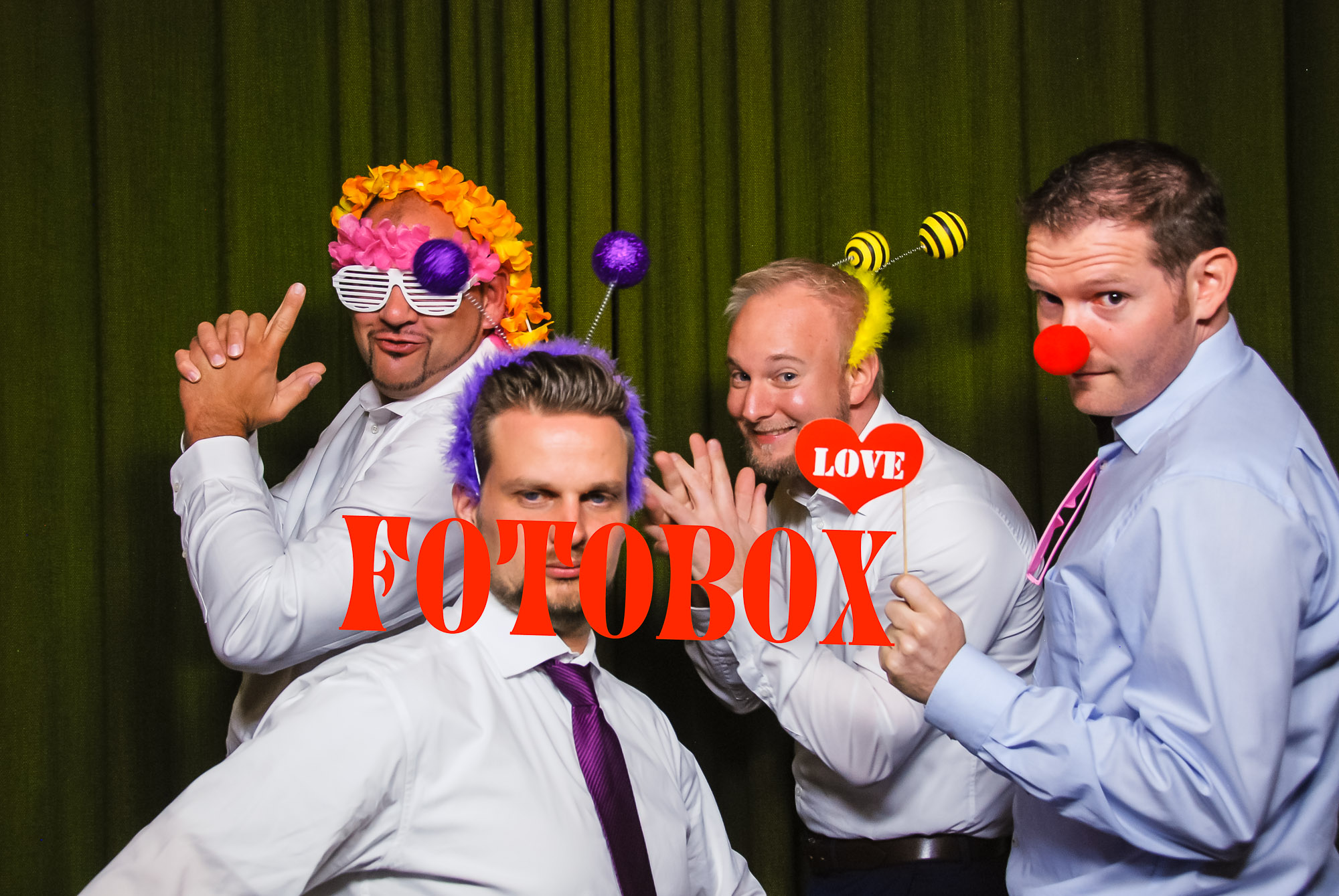 Hochzeiten iClick Werbung Fotobox B2000 0061  - FotoBox